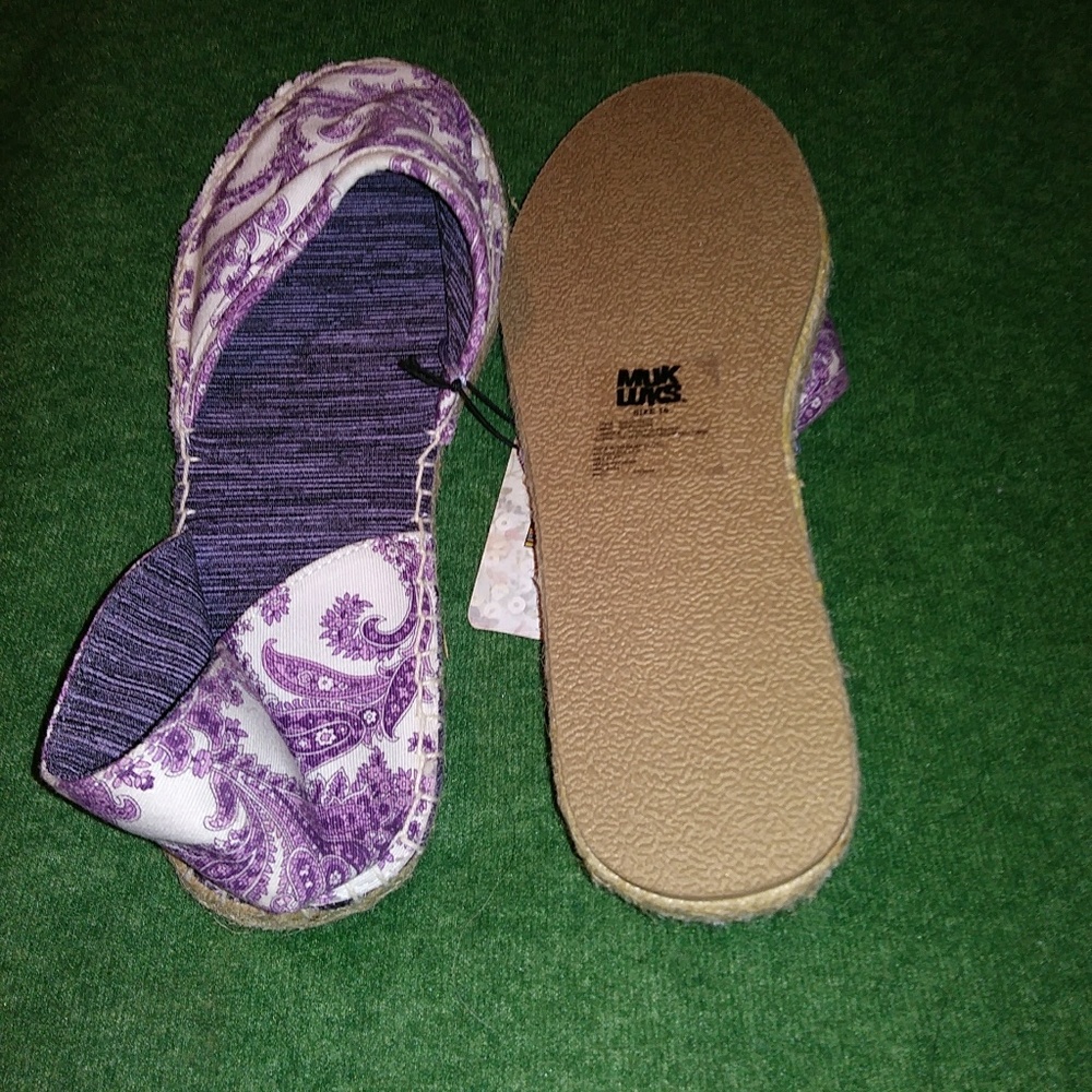 NWT Muk Luks!